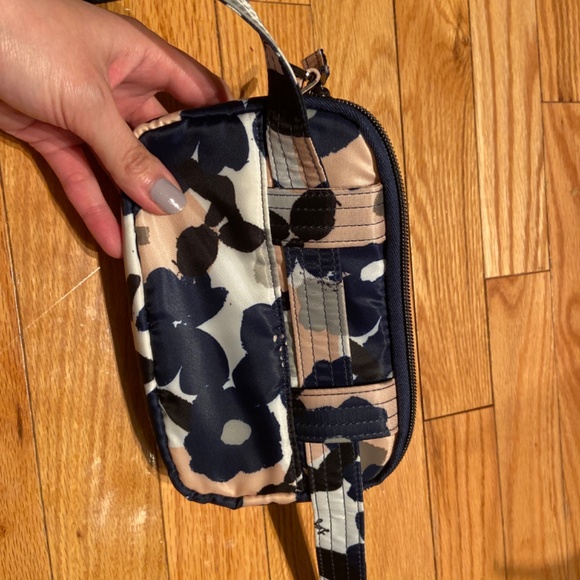 Lug Coupe Floral Multi - Picture 3 of 4